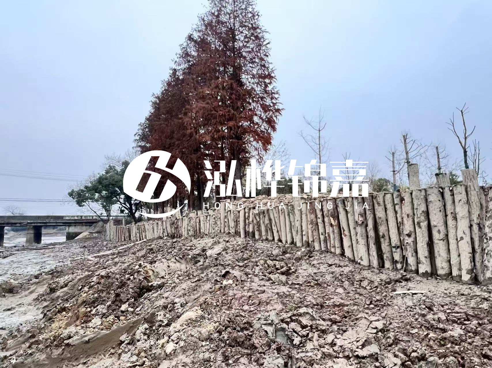 平?jīng)鐾跈C打木樁專業(yè)施工-松木樁工程量怎么計算的？